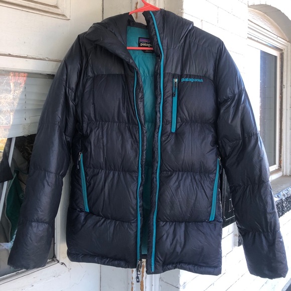 Patagonia Fitz Roy Women’s Down Jacket - Picture 6 of 11